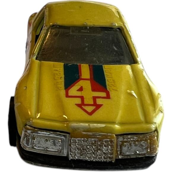 Vintage 1981 Hot Wheels Ford Thunderbird #4 Racing Yellow Malaysia Die-Cast Car - Picture 2 of 8